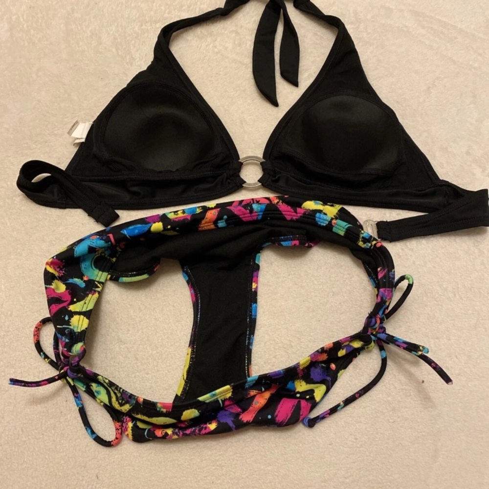 Merona Black Bikini with Roxy Multicolor Patterned Bottom - Picture 10 of 16